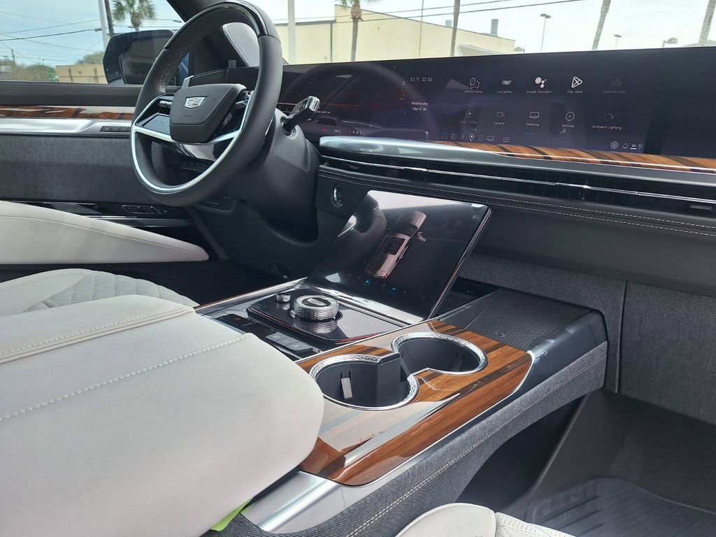 New 2026 Cadillac Escalade Platinum Luxury w/ LPO, Radiant Package image 29