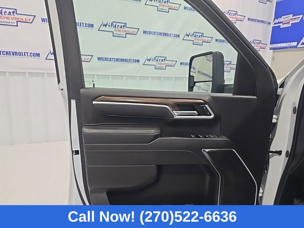 Used 2025 Chevrolet Silverado 2500 LT w/ Convenience Package image 13