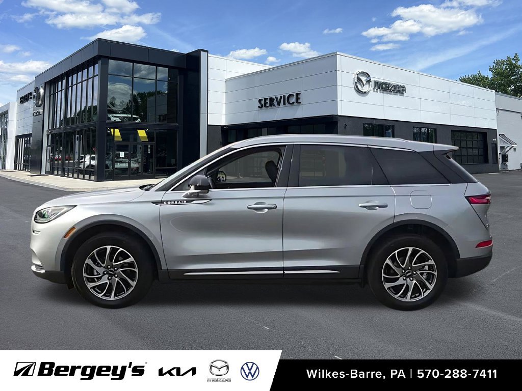 Used 2022 Lincoln Corsair AWD w/ Equipment Group 101A image 5