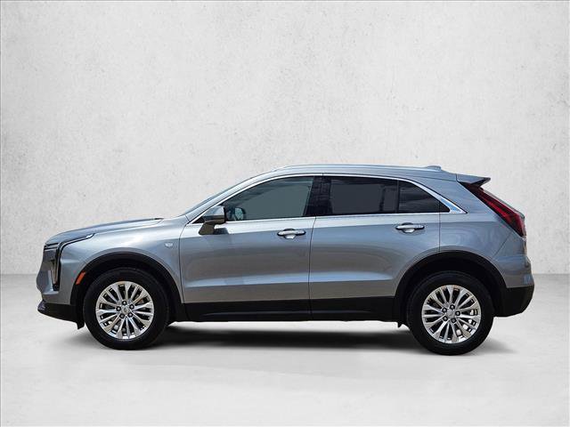 Used 2024 Cadillac XT4 Luxury w/ Cold Weather Package FWD image 9