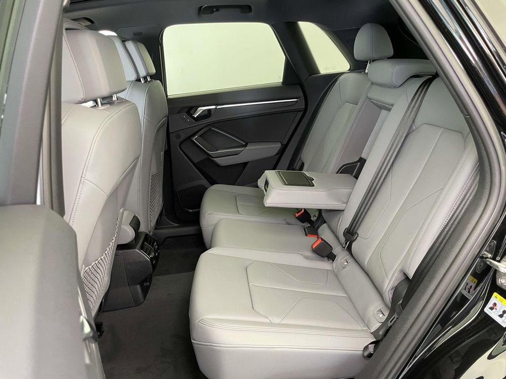 New 2025 Audi Q3 2.0T Premium image 19