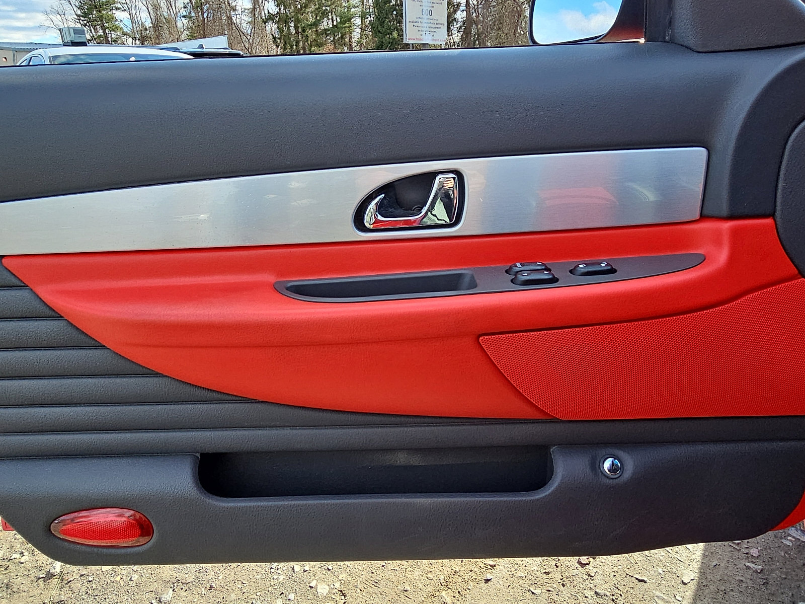 Used 2002 Ford Thunderbird image 12