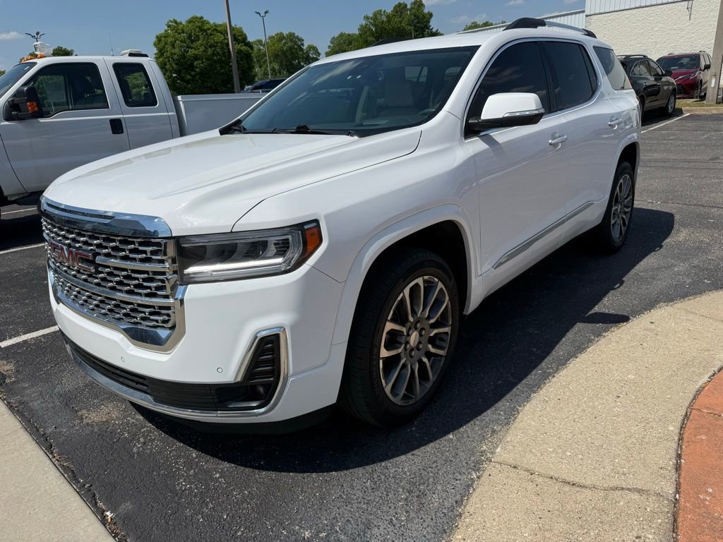Used 2023 GMC Acadia Denali AWD/4WD image 3