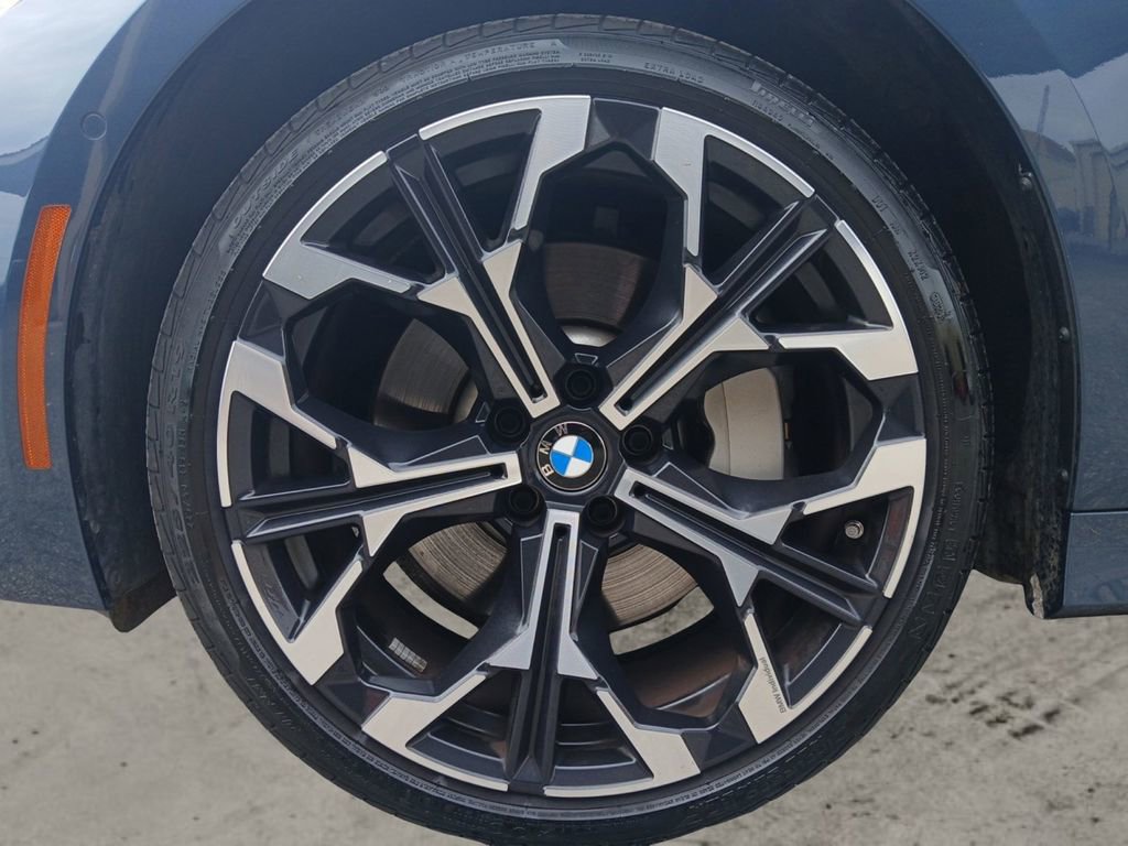 Used 2025 BMW 330i Sedan RWD image 14