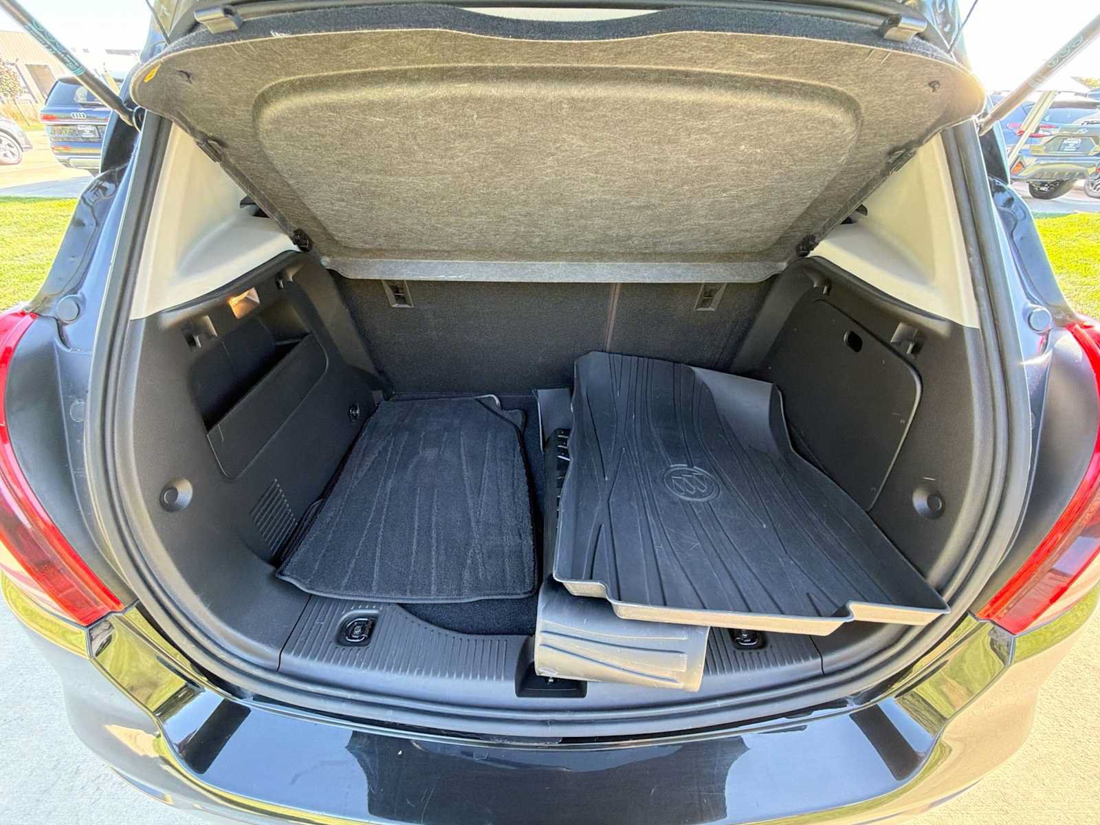 Used 2019 Buick Encore Sport Touring w/ Safety Package FWD image 27