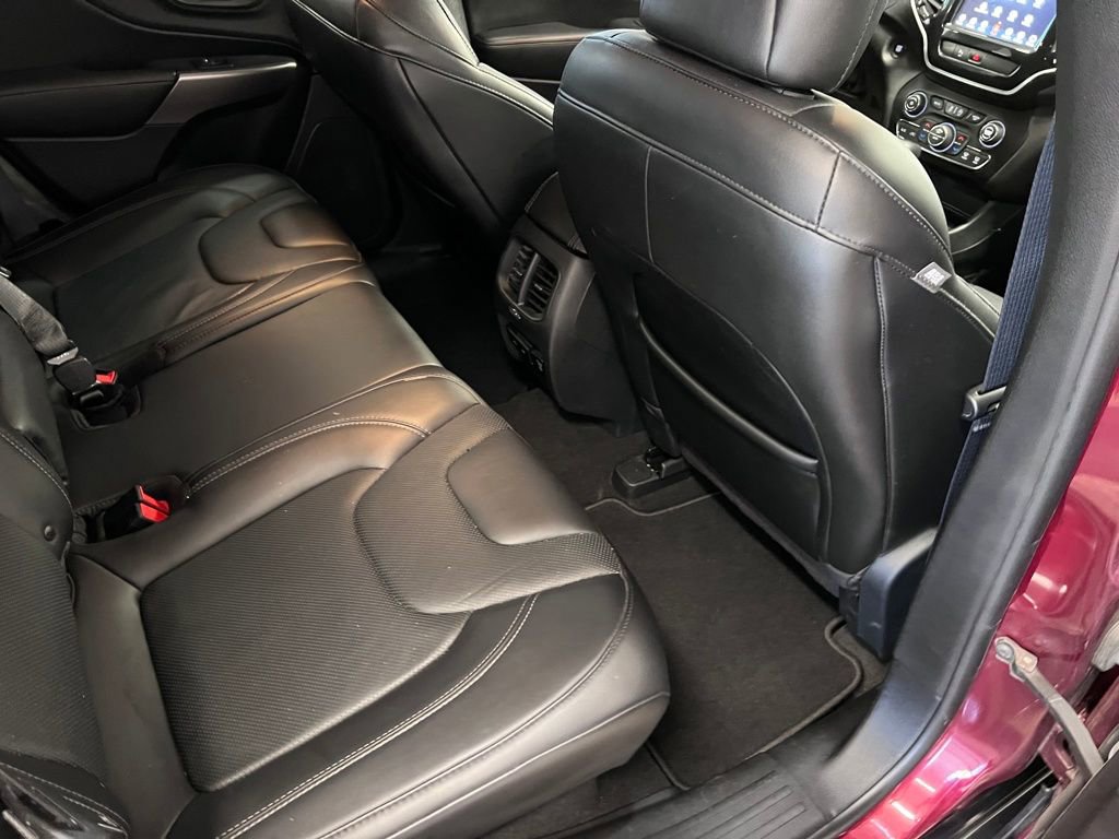 Used 2019 Jeep Cherokee Limited image 47