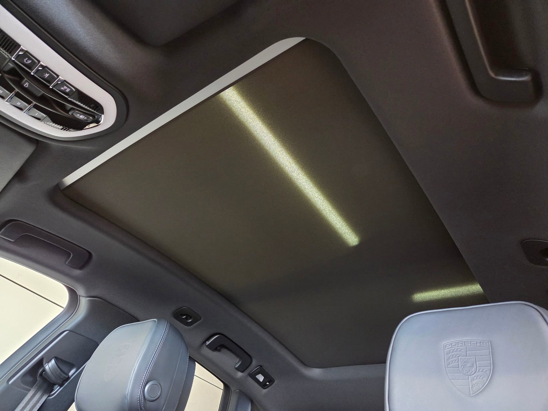 New 2026 Porsche Macan AWD/4WD image 10