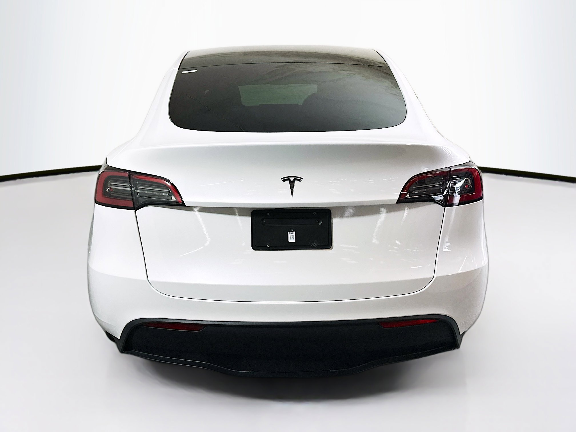 Used 2024 Tesla Model Y Long Range image 4