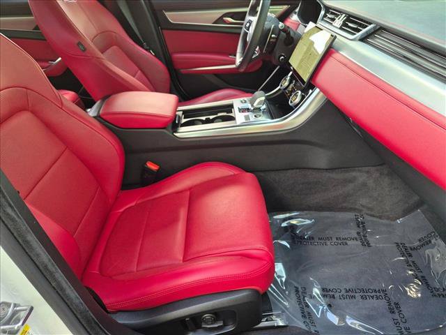 Certified 2024 Jaguar XF R-Dynamic SE AWD/4WD image 21
