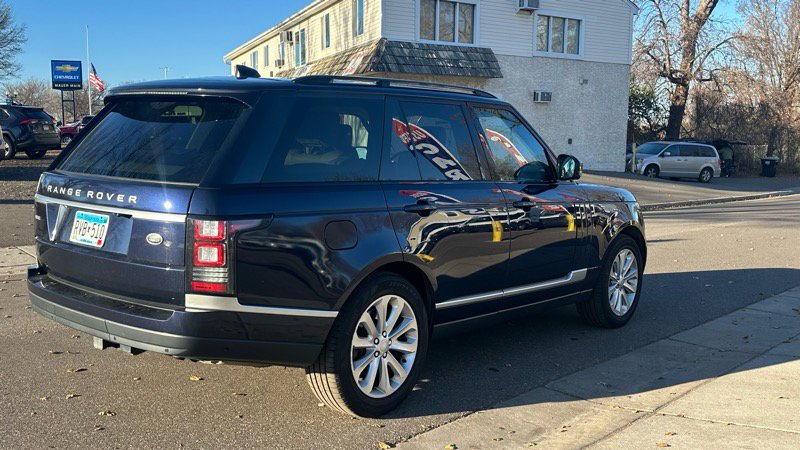 Used 2017 Land Rover Range Rover HSE image 6