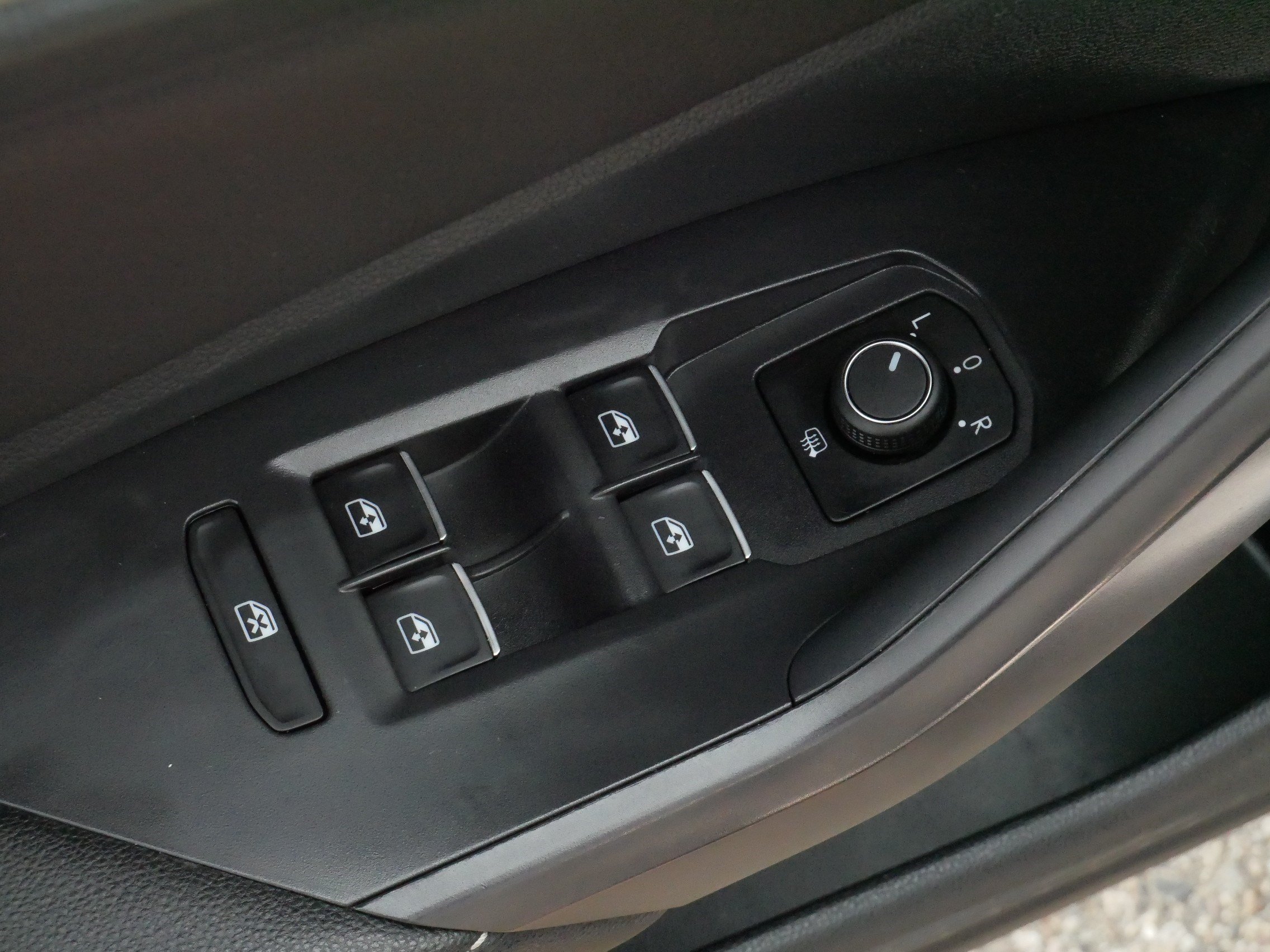 Certified 2024 Volkswagen Jetta Sport FWD image 19