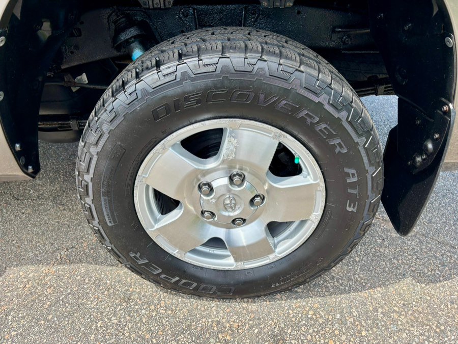 Used 2012 Toyota Tundra 4x4 Double Cab w/ TRD Off-Road Pkg image 36
