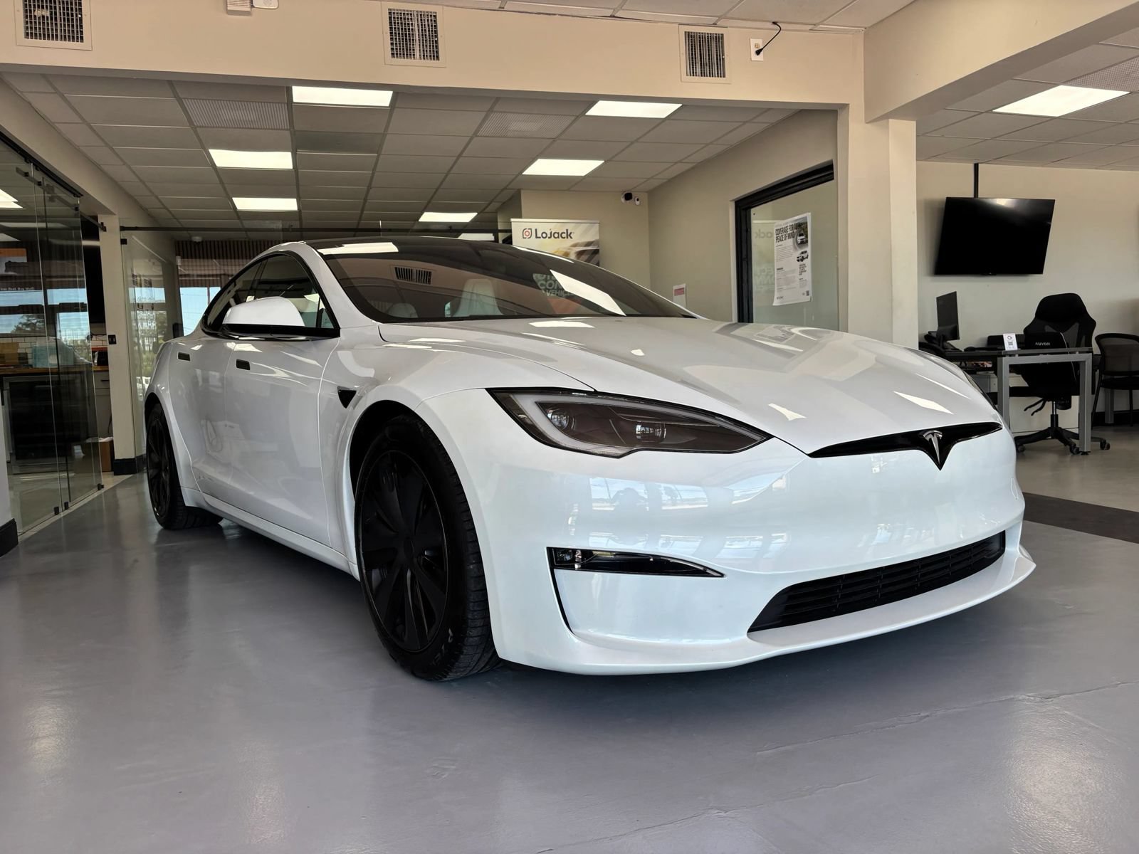 Used 2025 Tesla Model S Plaid AWD/4WD image 3