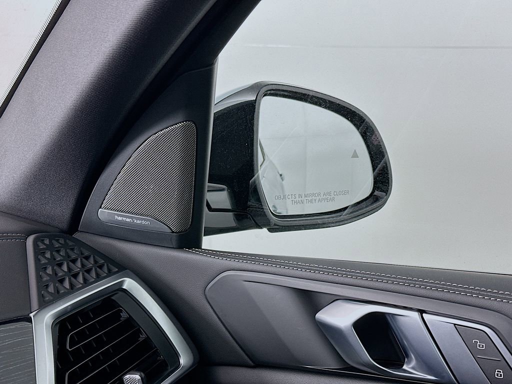 New 2026 BMW X5 xDrive50e image 24