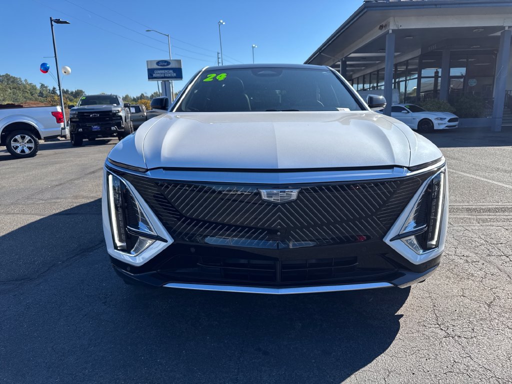 Used 2024 Cadillac Lyriq Luxury RWD image 10