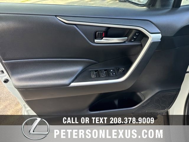 Used 2022 Toyota RAV4 XLE Premium AWD/4WD image 22