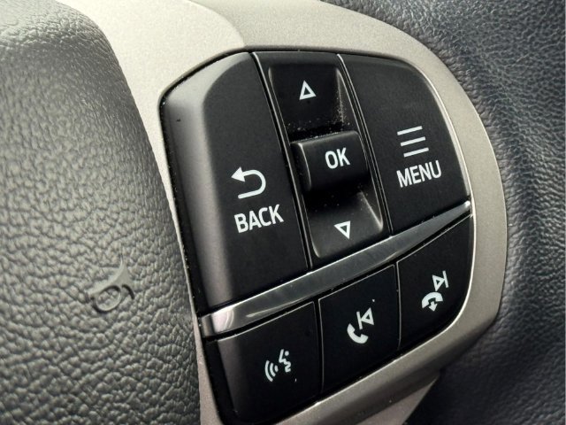 Used 2023 Ford Explorer XLT w/ Equipment Group 202A AWD/4WD image 22
