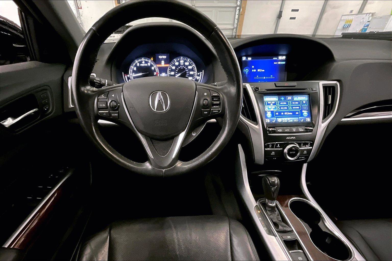 Used 2017 Acura TLX w/ Technology Package image 5