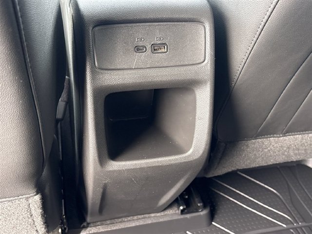 Used 2026 Chevrolet Trax LT w/ Sunroof Package FWD image 21