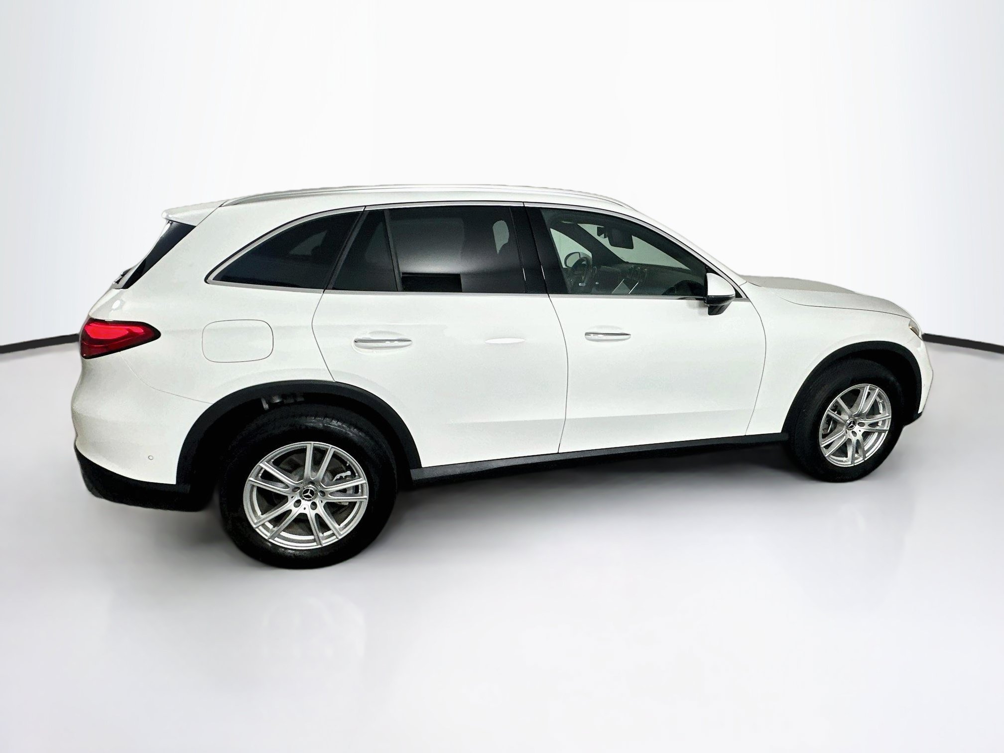Used 2025 Mercedes-Benz GLC 300 image 10