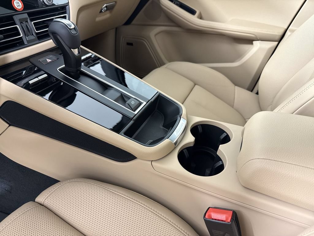 New 2026 Porsche Macan AWD/4WD image 32