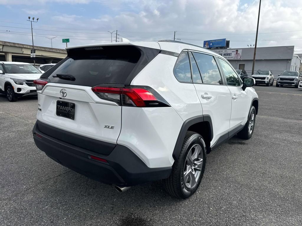 Used 2024 Toyota RAV4 XLE image 7