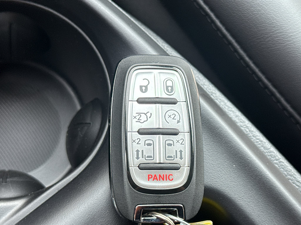 New 2026 Chrysler Pacifica Select w/ S Appearance Package FWD image 38