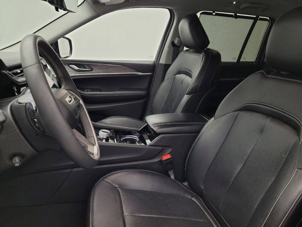 Used 2022 Jeep Grand Cherokee Limited 4xe w/ Luxury Tech Group II image 17