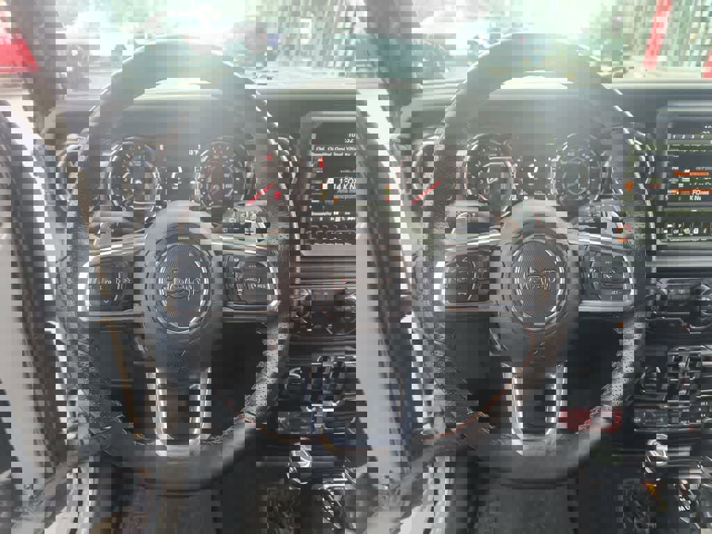 Used 2022 Jeep Wrangler Unlimited Rubicon w/ Xtreme Recon 35" Tire Package image 14