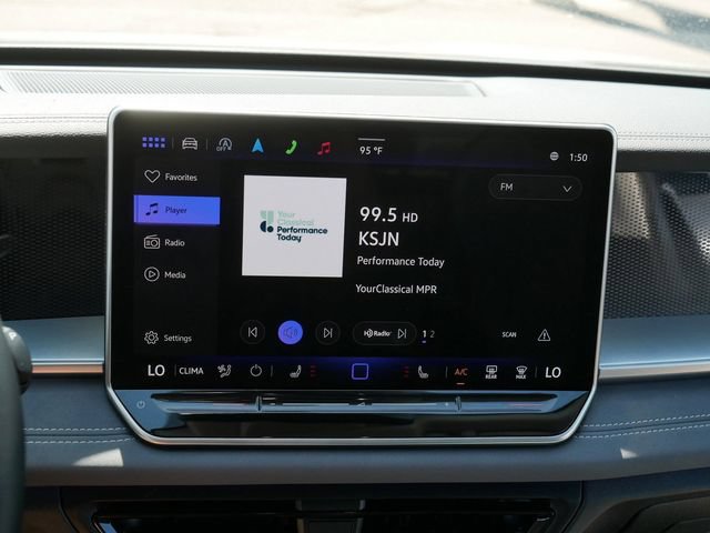 Certified 2025 Volkswagen Tiguan SE AWD/4WD image 28