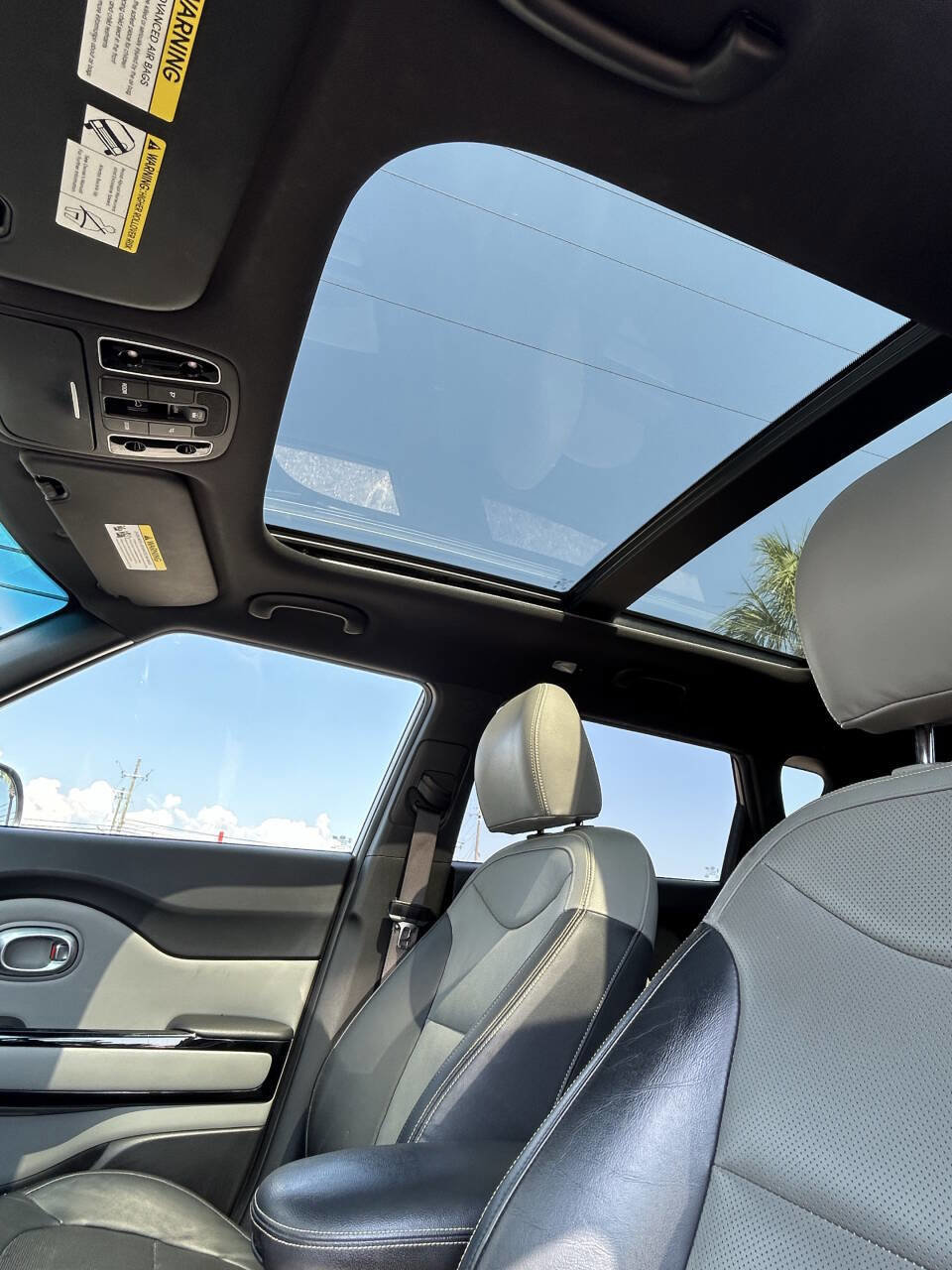 Used 2014 Kia Soul + image 19