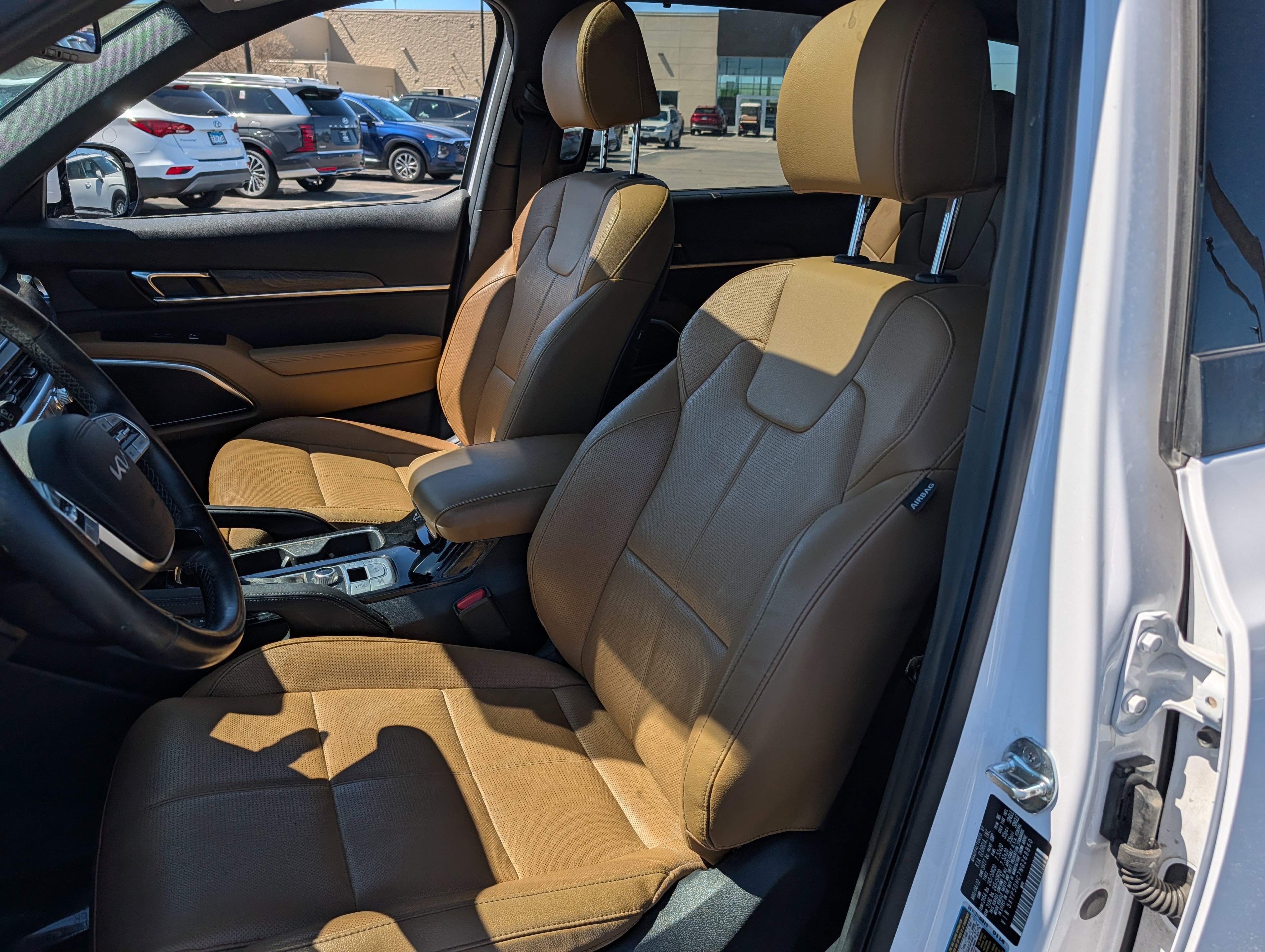 Used 2022 Kia Telluride SX w/ Nightfall Edition Package AWD/4WD image 10