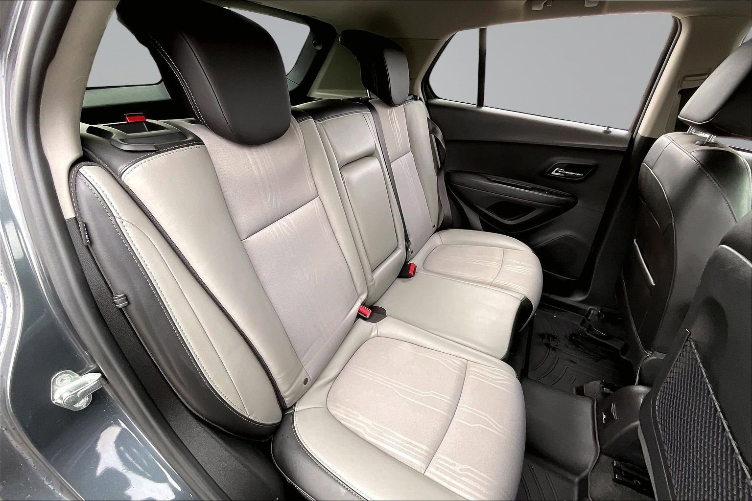 Used 2016 Chevrolet Trax LT w/ LT Sun and Sound Package image 27