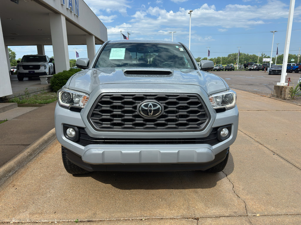 Used 2021 Toyota Tacoma TRD Sport AWD/4WD image 8