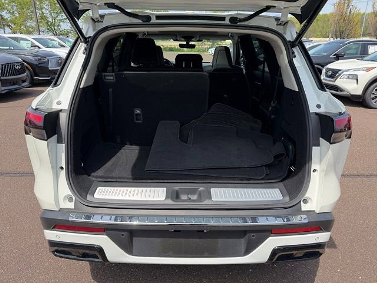 Certified 2023 INFINITI QX60 Luxe w/ Performance Audio Package AWD/4WD image 20