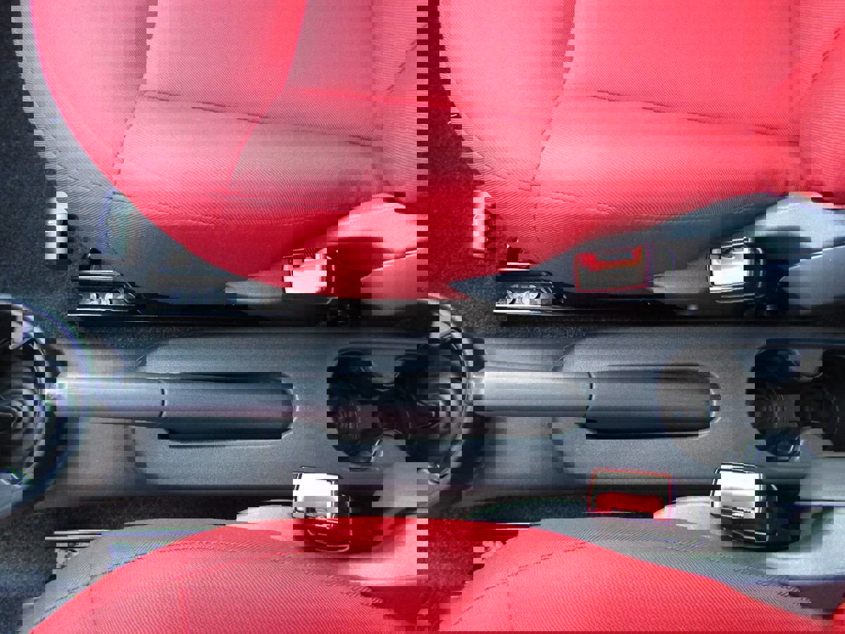 Used 2012 FIAT 500 Pop w/ Bose Premium Audio Pkg image 17