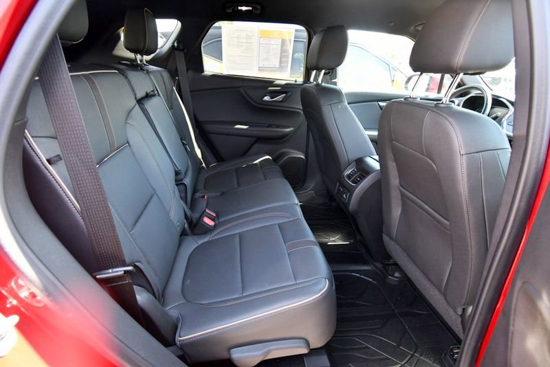 Used 2022 Chevrolet Blazer Premier w/ LPO, Black Accent Package AWD/4WD image 17