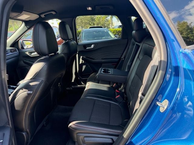Used 2023 Ford Escape ST-Line Elite AWD/4WD image 14