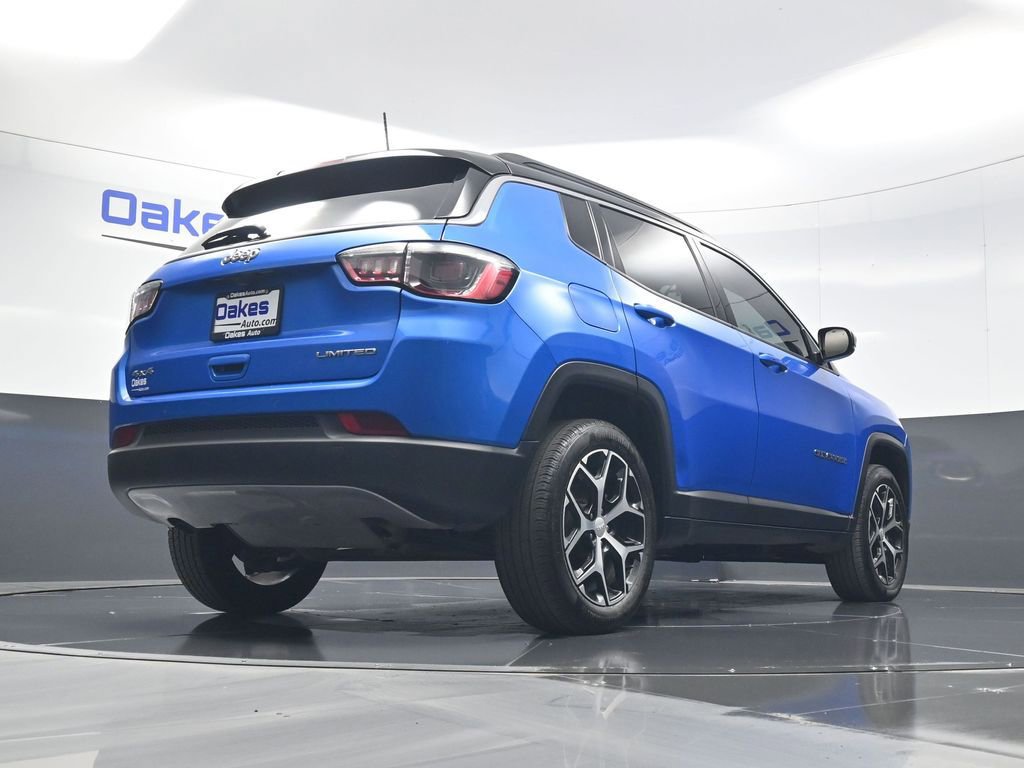 Used 2024 Jeep Compass Limited image 44