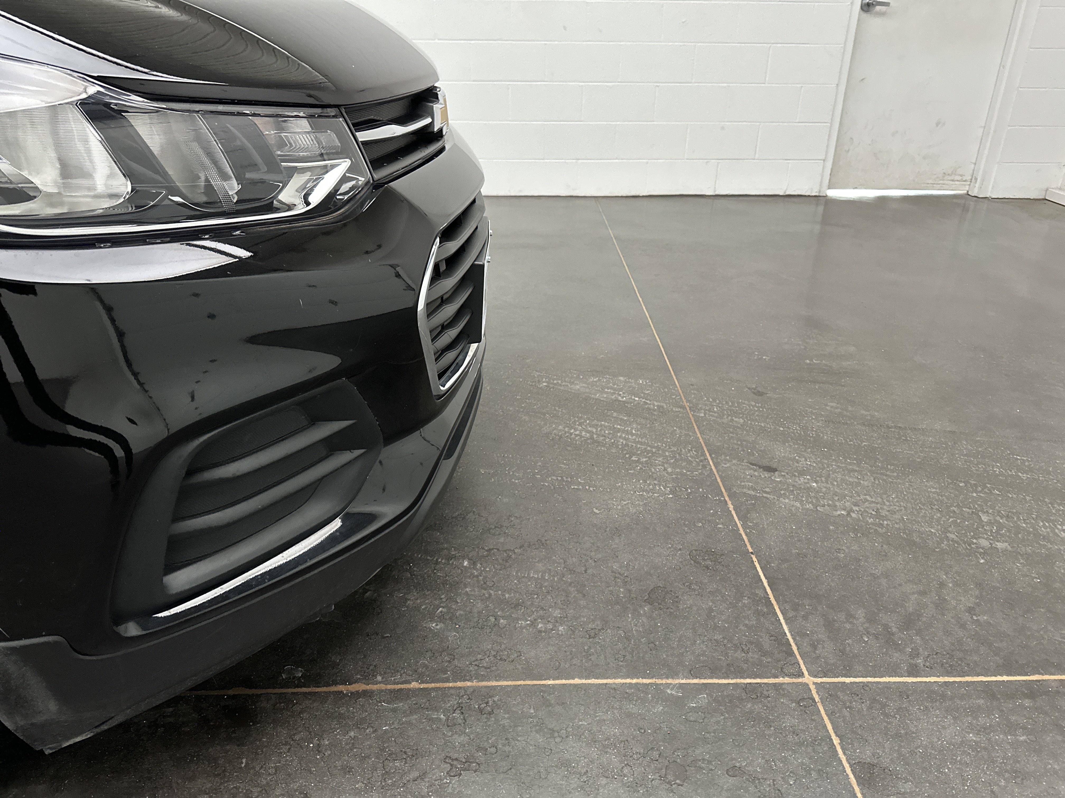 Used 2020 Chevrolet Trax LS w/ Tint and Cruise Package FWD video 2