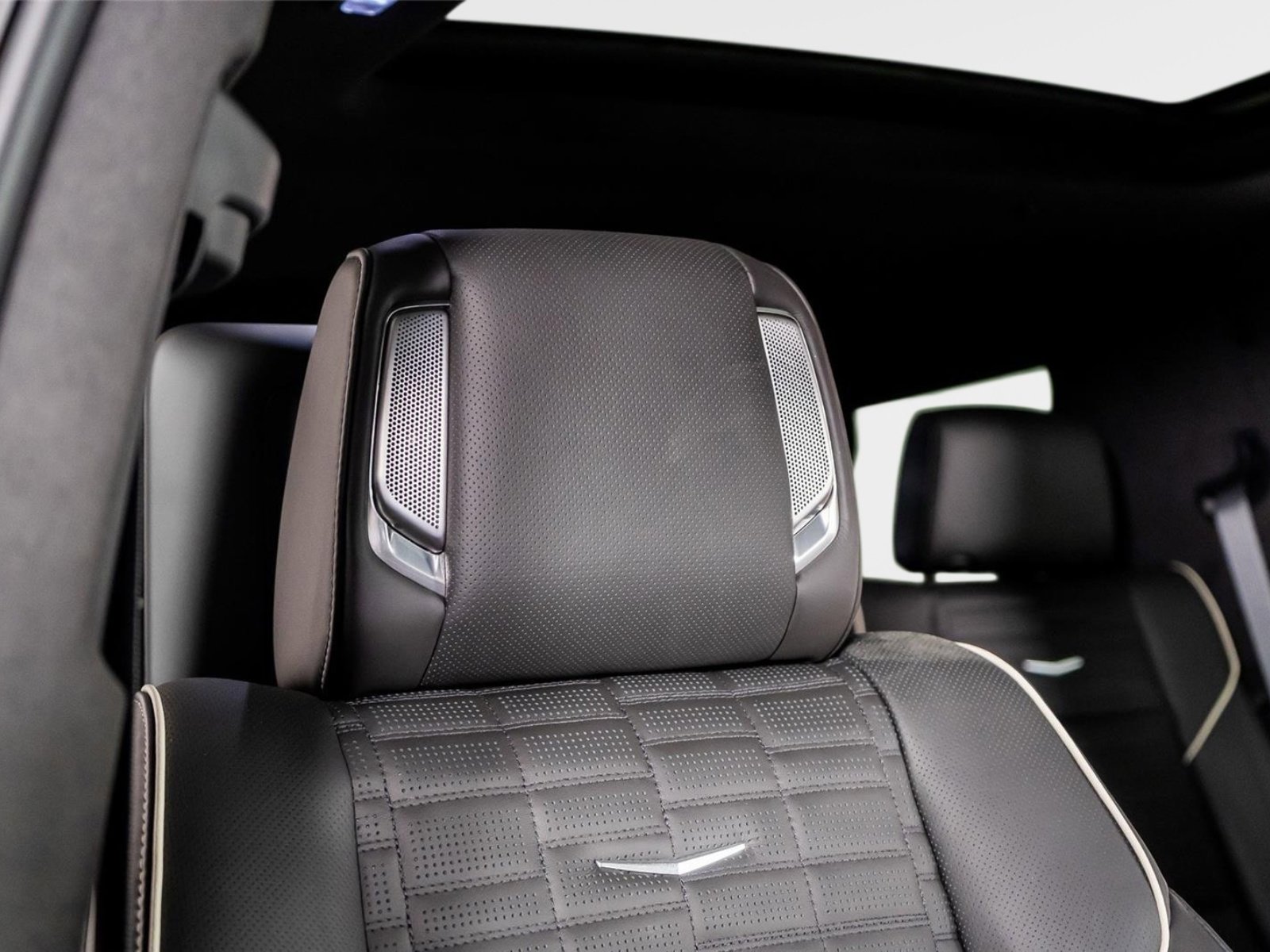 Used 2026 Cadillac Escalade V w/ LPO, Floor Liner Package image 33