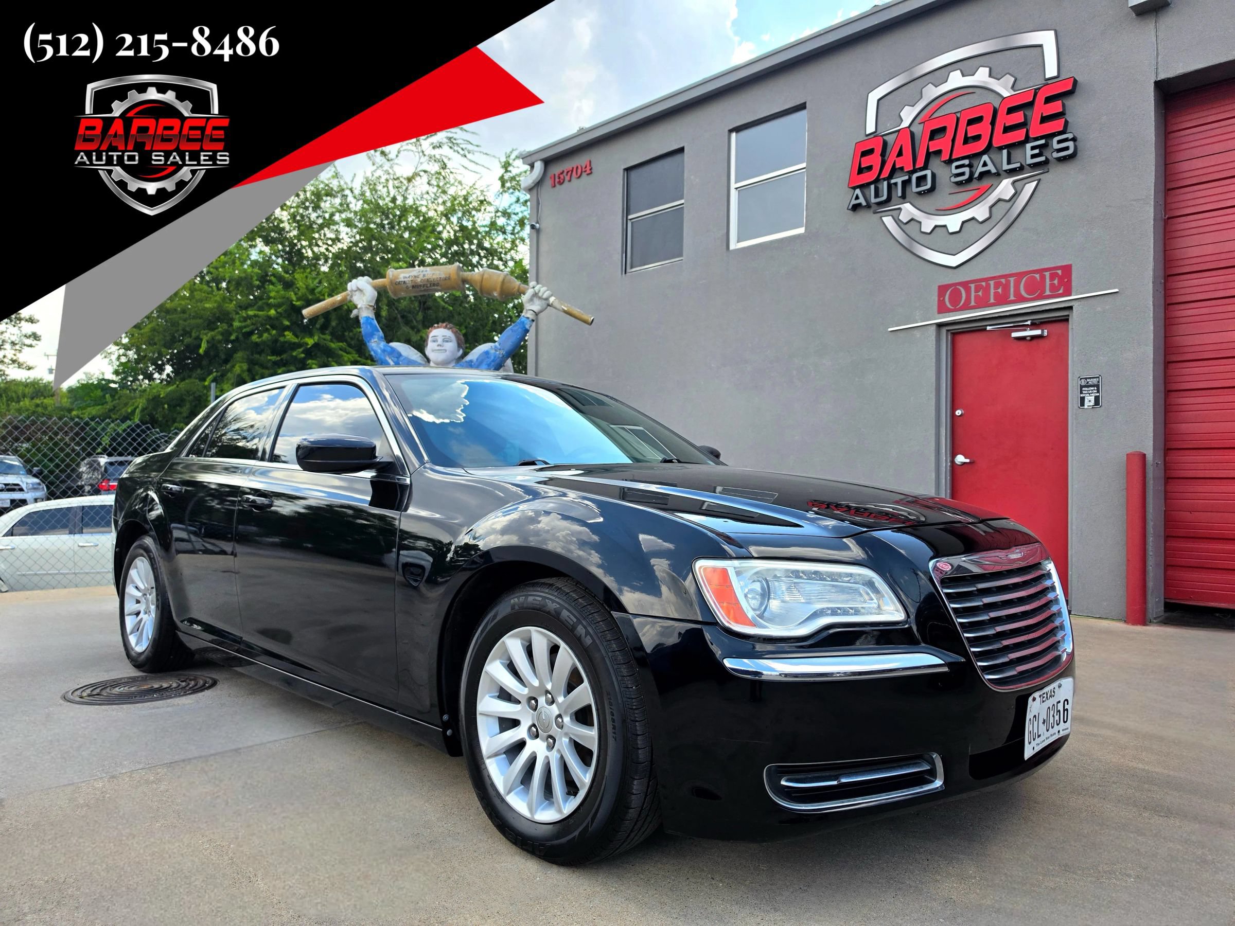 Used 2012 Chrysler 300 RWD image 1