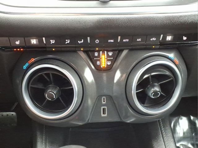 Used 2020 Chevrolet Blazer LT image 19