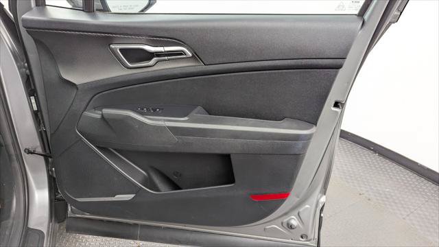 Used 2024 Kia Sportage LX FWD image 22