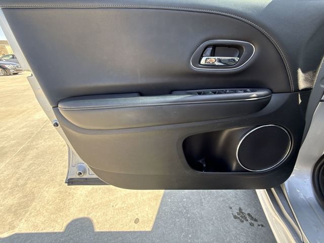 Used 2019 Honda HR-V Touring image 13