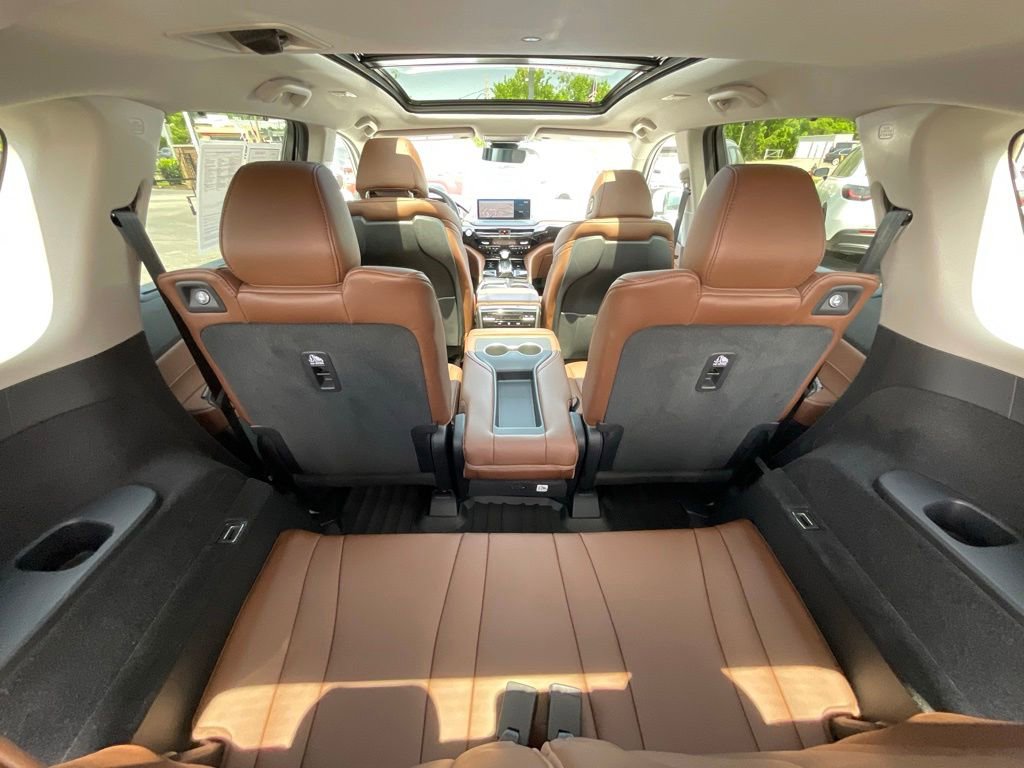 Certified 2024 Acura MDX SH-AWD w/ Technology Package image 25