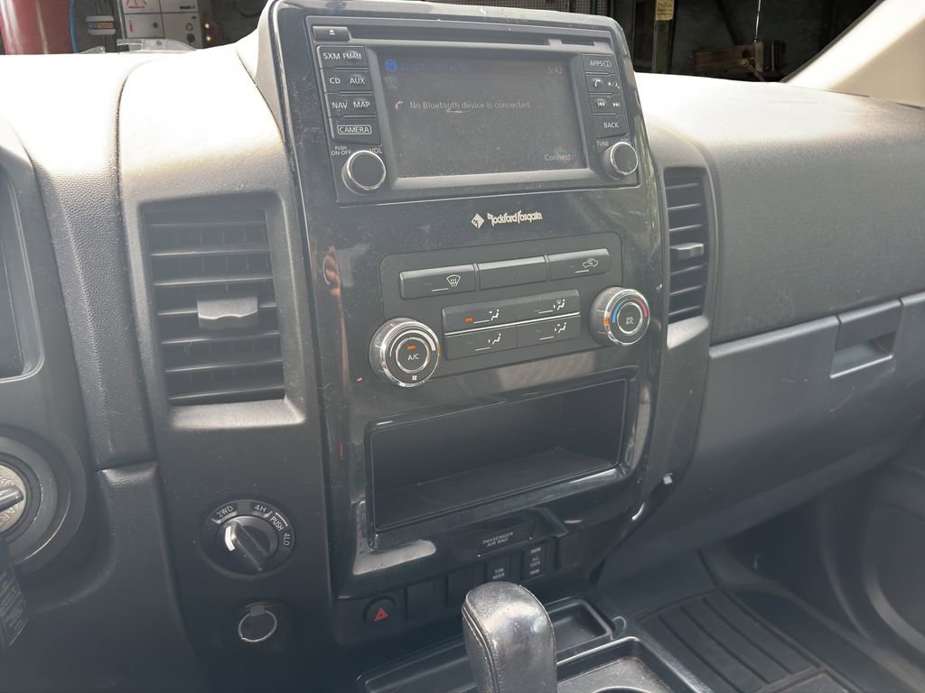 Used 2015 Nissan Titan SV w/ SV Value Truck Package AWD/4WD image 23