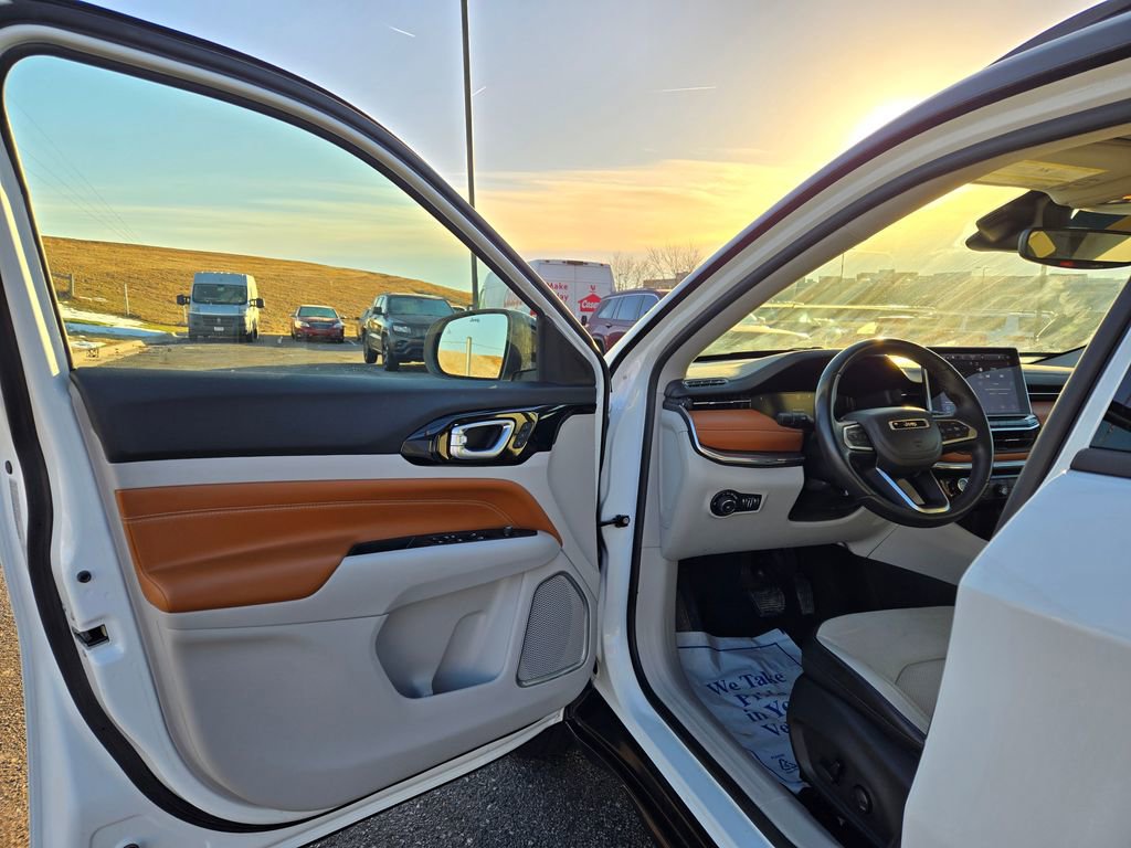 Used 2022 Jeep Compass Limited w/ Elite Group image 11