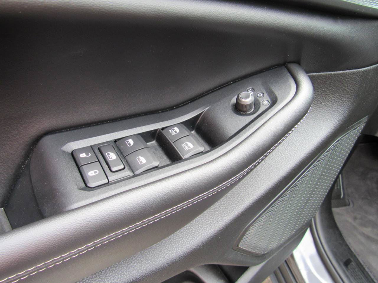 Used 2024 Jeep Grand Cherokee Laredo X AWD/4WD image 16