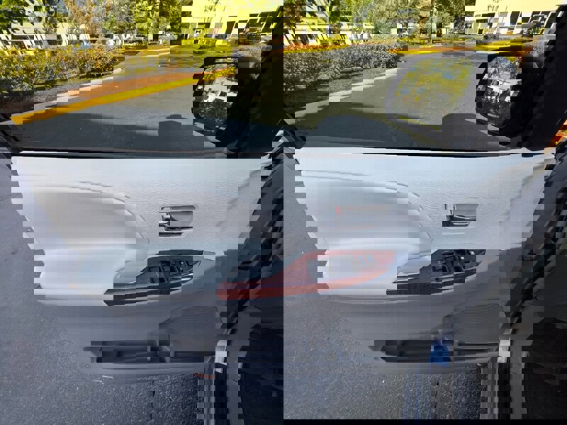 Used 2014 Toyota Sienna XLE image 37